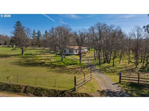 196 LYLE SNOWDEN RD Lyle WA 98635