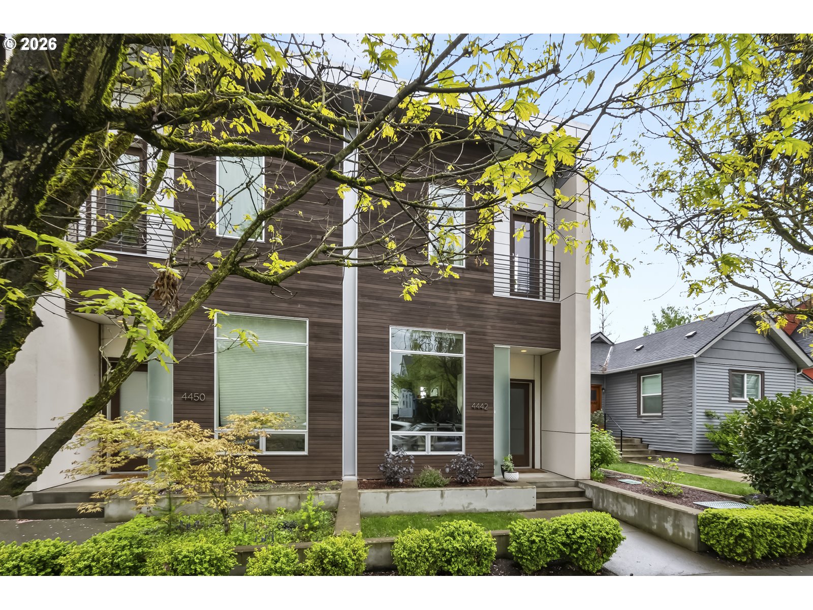 4442 SE STARK ST