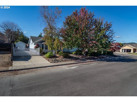 A home in Sutherlin