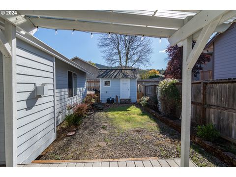 A home in Sutherlin