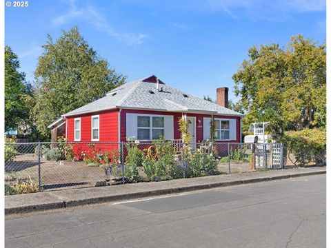 1016 W RIDGEVIEW CT Roseburg OR 97471