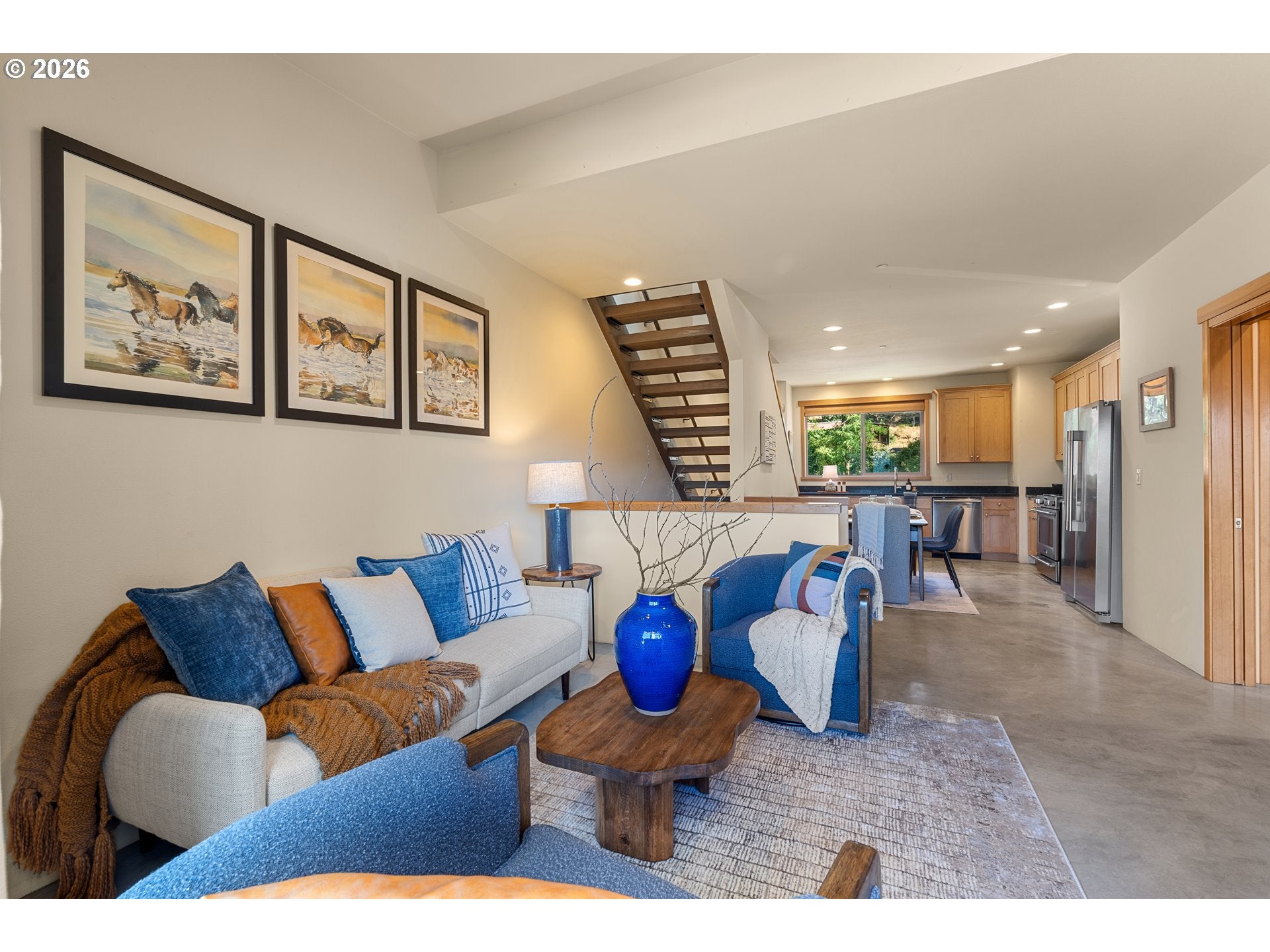 515 SE UPPER WYERS