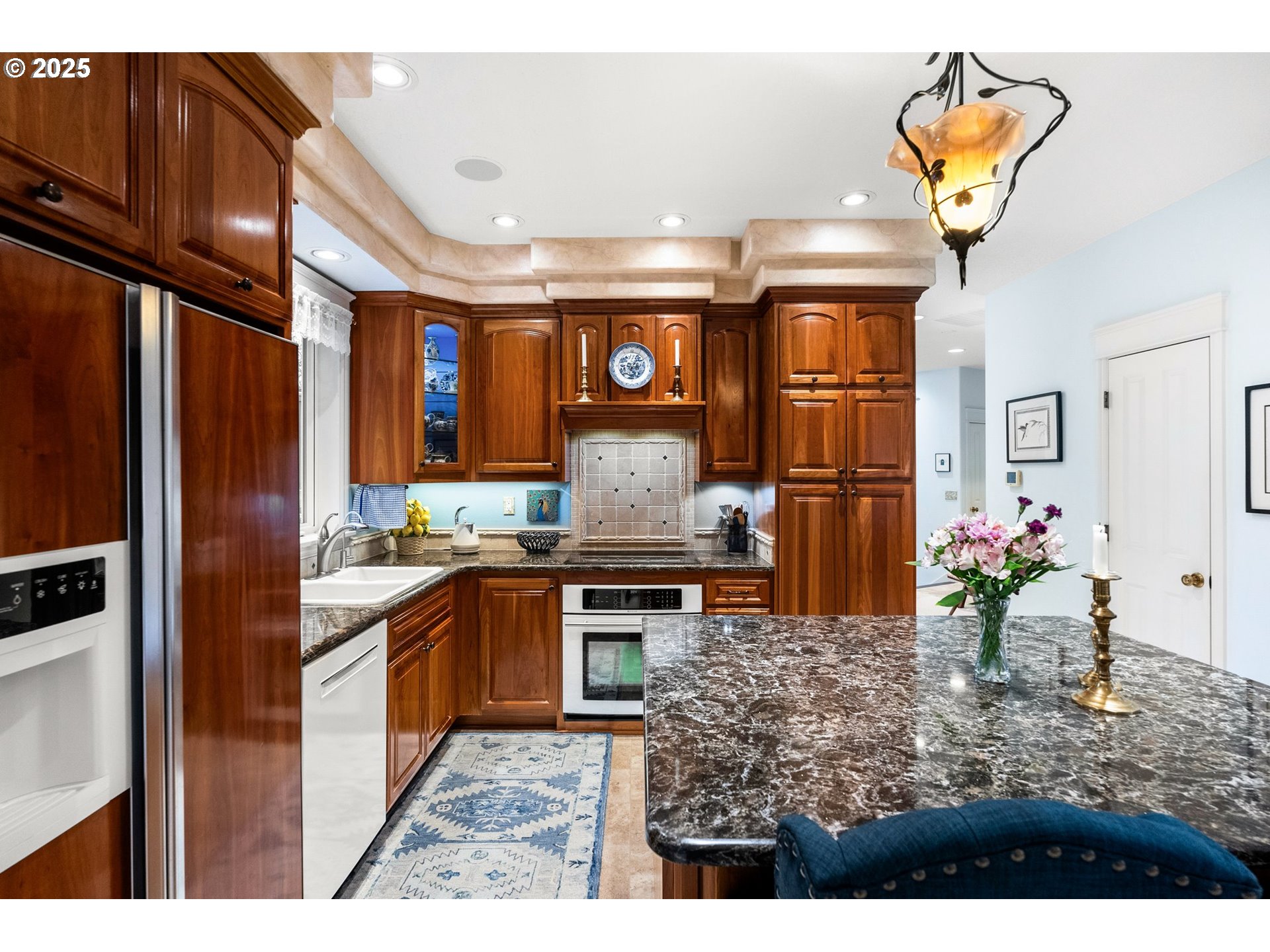 Eugene, Oregon 97405, United States, 3 Bedrooms Bedrooms, ,2 BathroomsBathrooms,Residential,Pending,83346