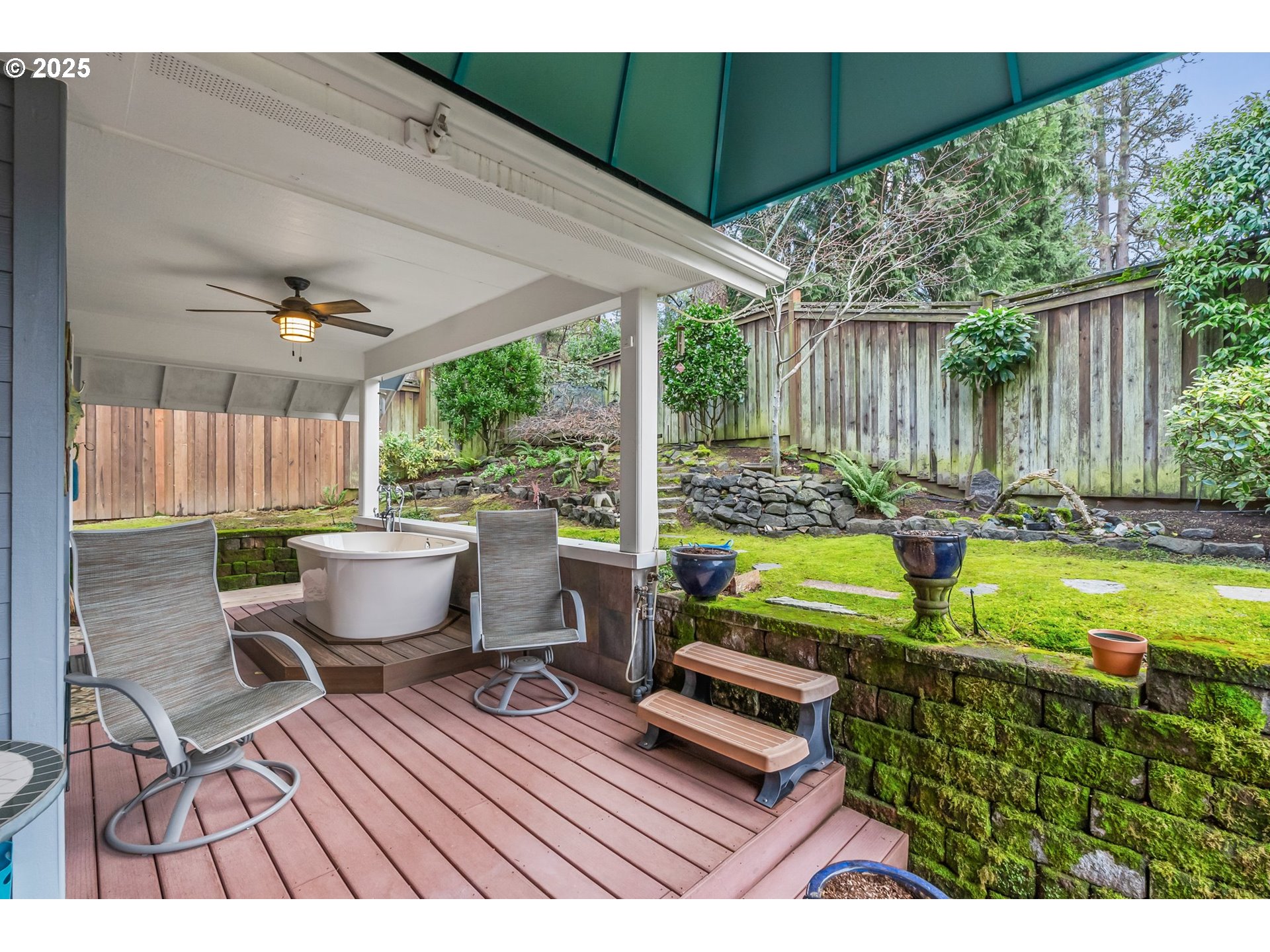 Eugene, Oregon 97405, United States, 3 Bedrooms Bedrooms, ,2 BathroomsBathrooms,Residential,Pending,83346