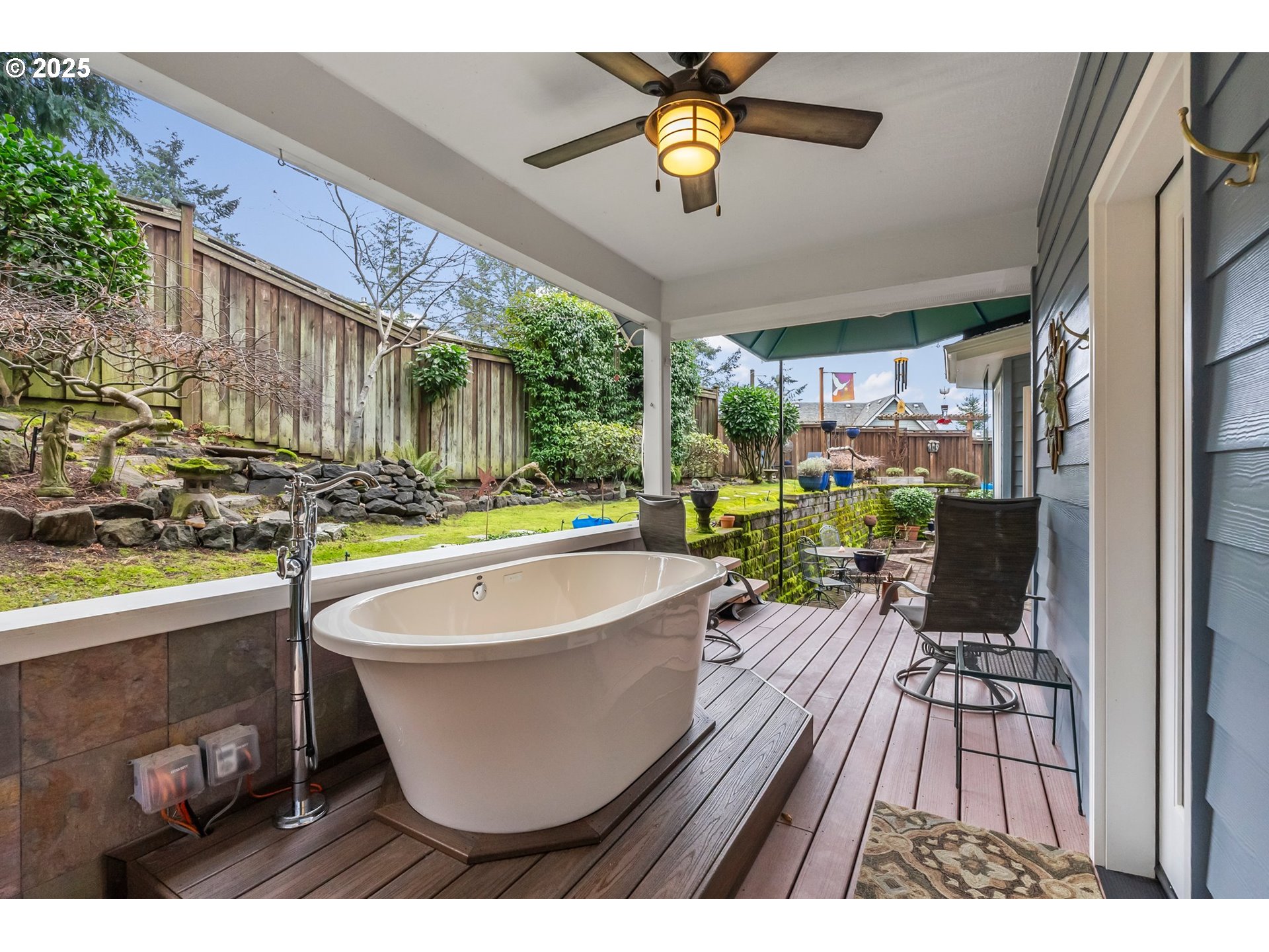 Eugene, Oregon 97405, United States, 3 Bedrooms Bedrooms, ,2 BathroomsBathrooms,Residential,Pending,83346