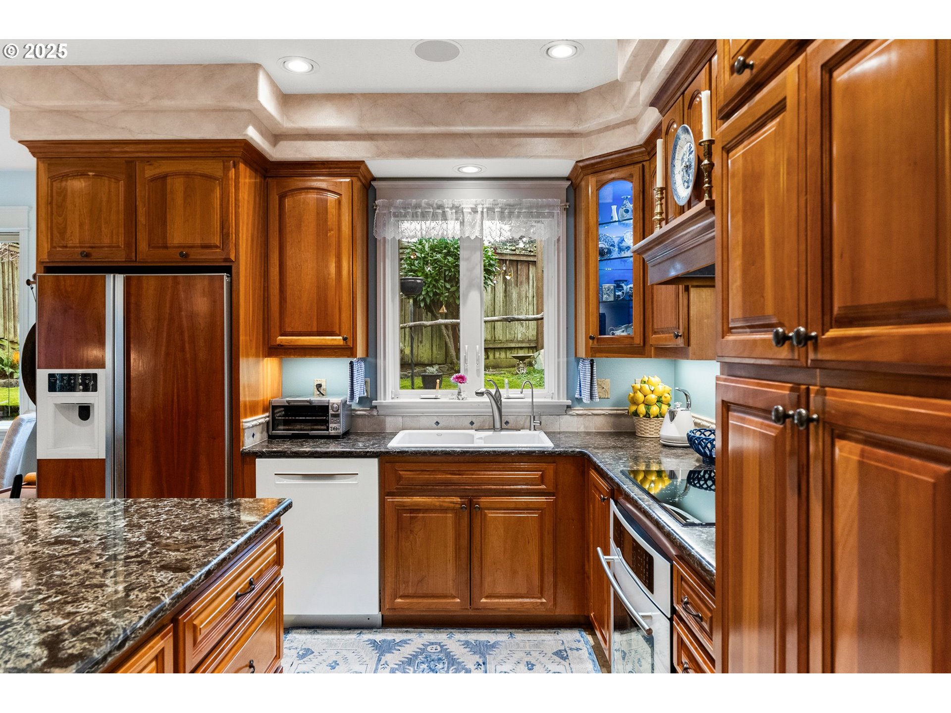 Eugene, Oregon 97405, United States, 3 Bedrooms Bedrooms, ,2 BathroomsBathrooms,Residential,Pending,83346