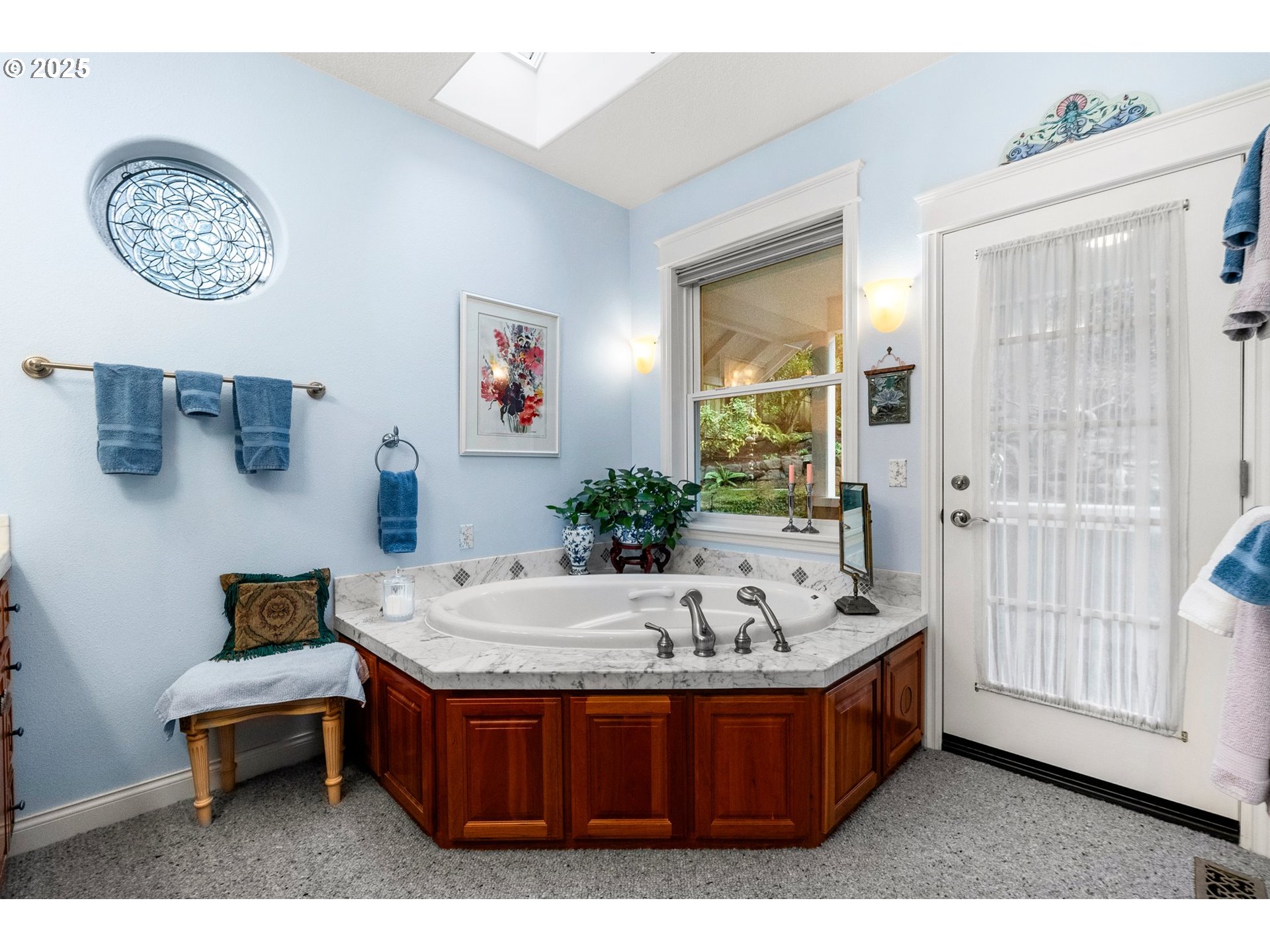 Eugene, Oregon 97405, United States, 3 Bedrooms Bedrooms, ,2 BathroomsBathrooms,Residential,Pending,83346