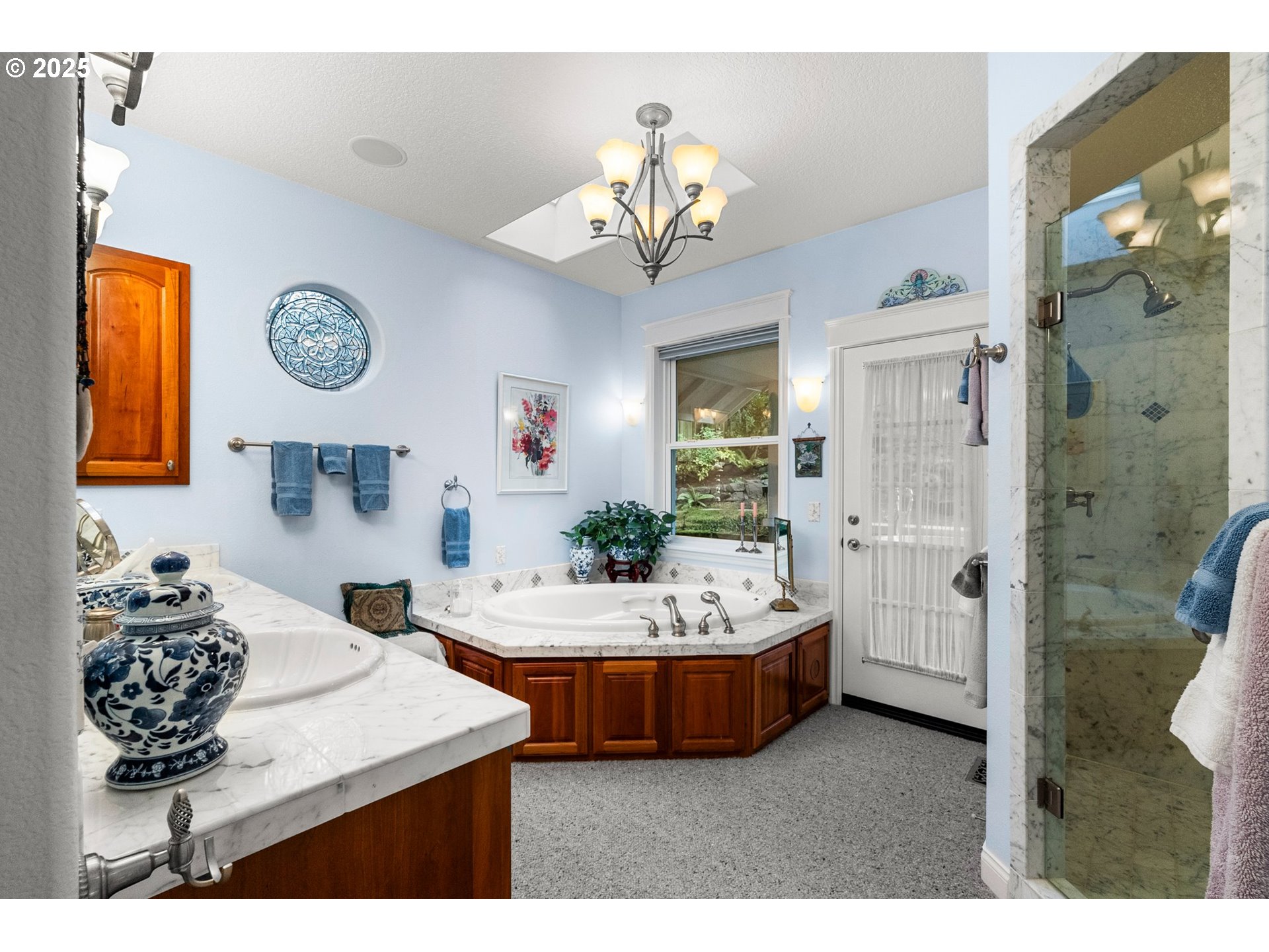 Eugene, Oregon 97405, United States, 3 Bedrooms Bedrooms, ,2 BathroomsBathrooms,Residential,Pending,83346