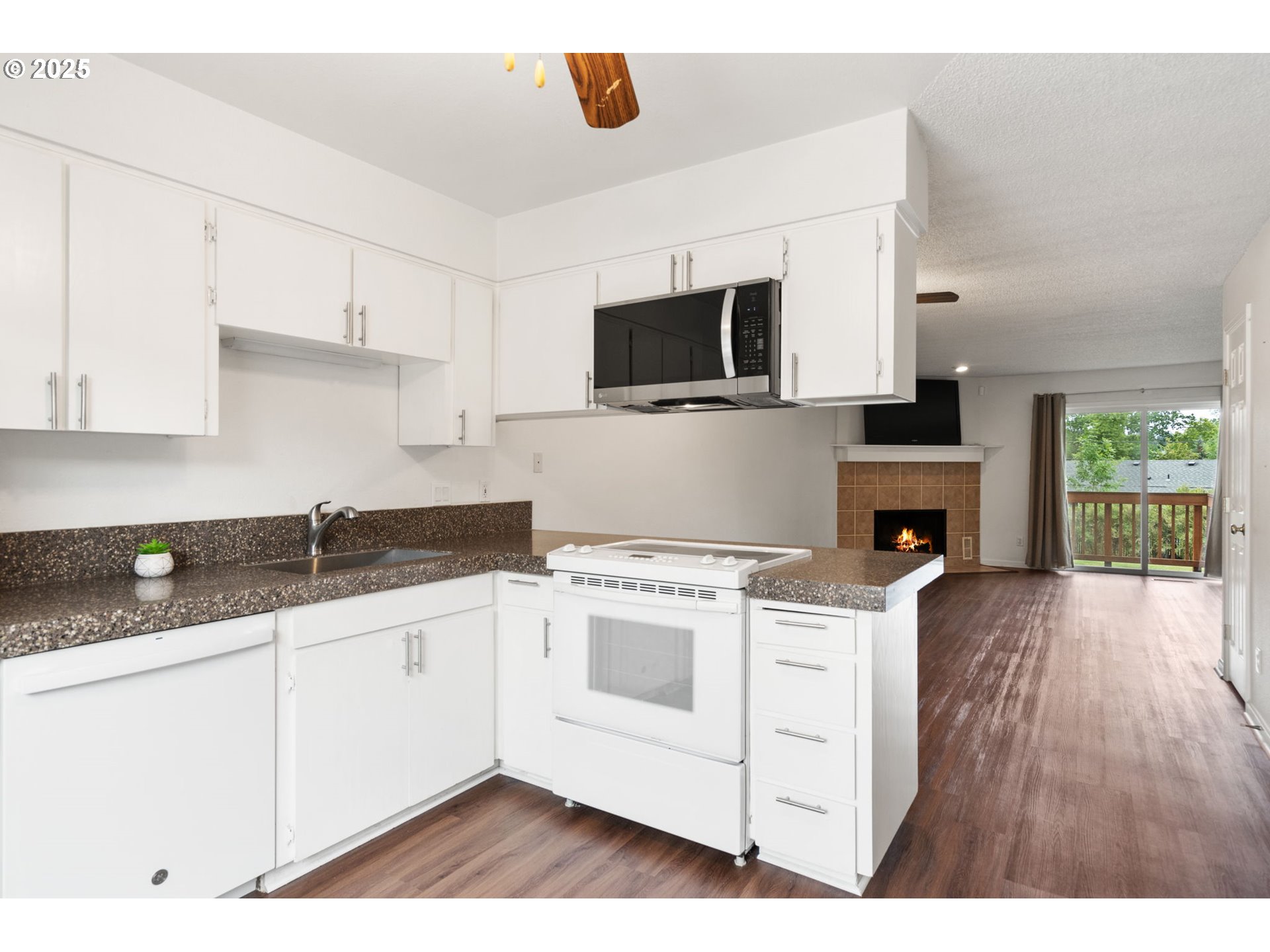 10900 SW 76TH PL 55