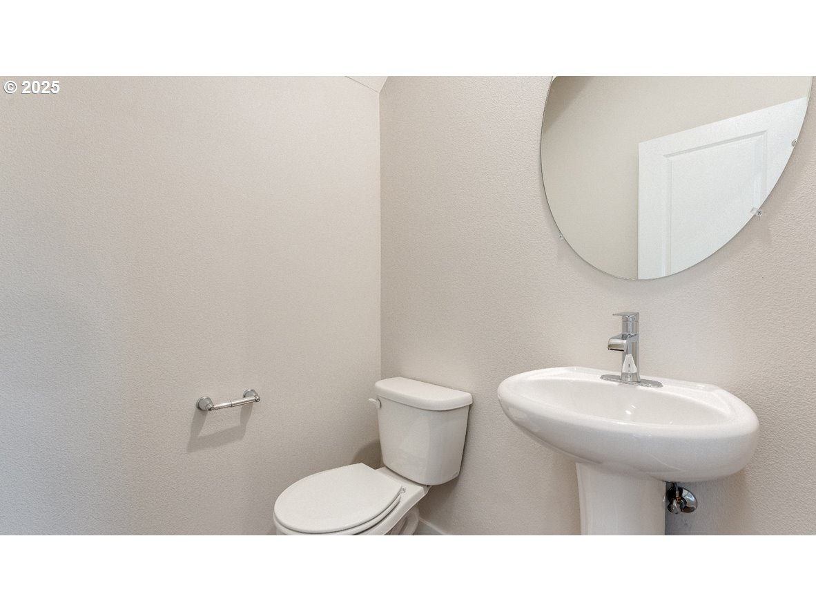 17187 SE Maple Hill LN