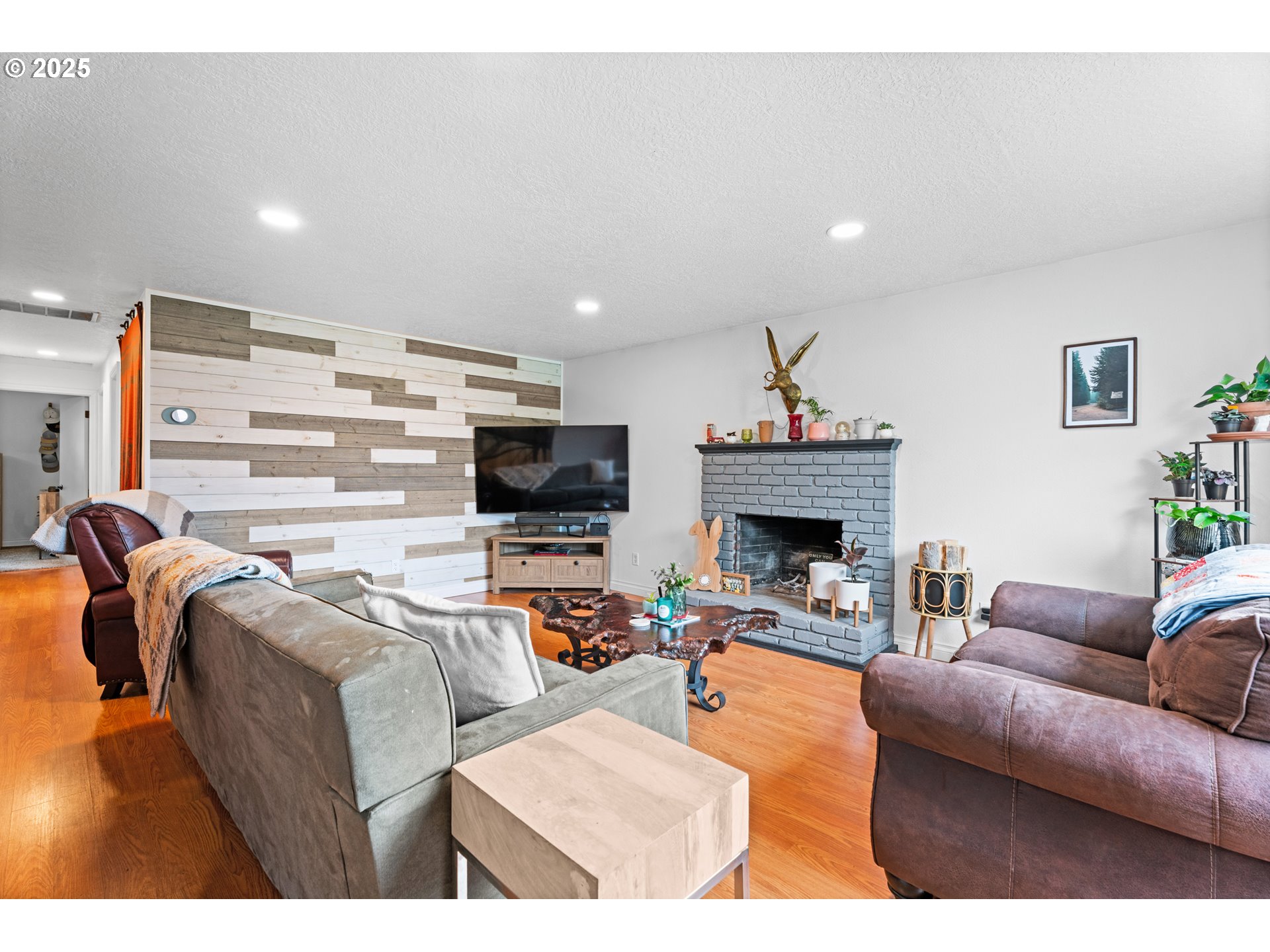 140 BELLEVUE AVE