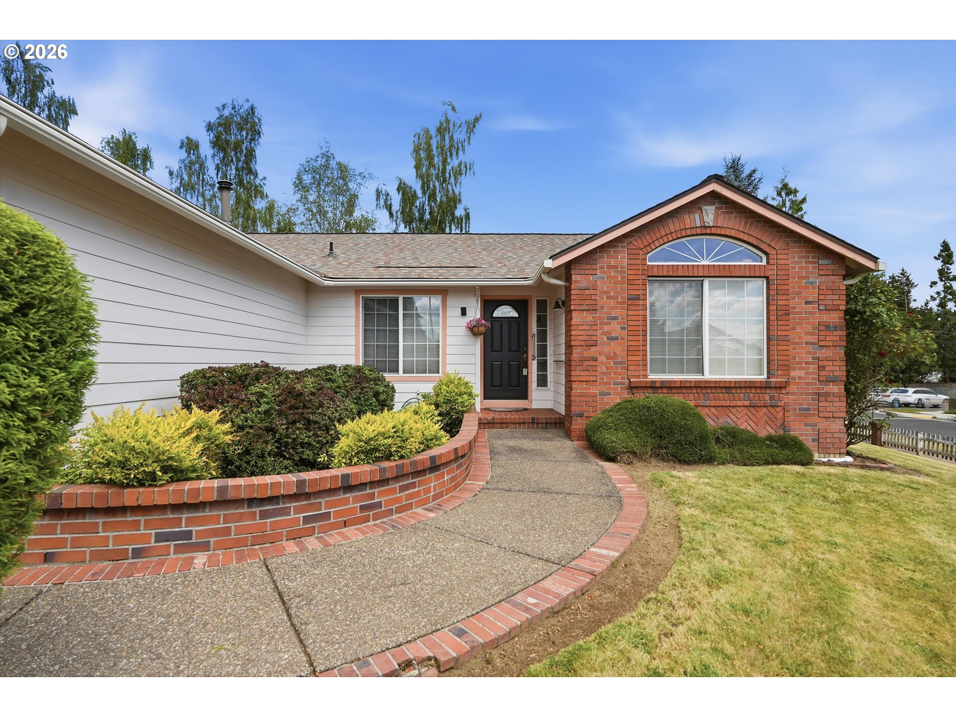 3100 N CLEARBROOK CT