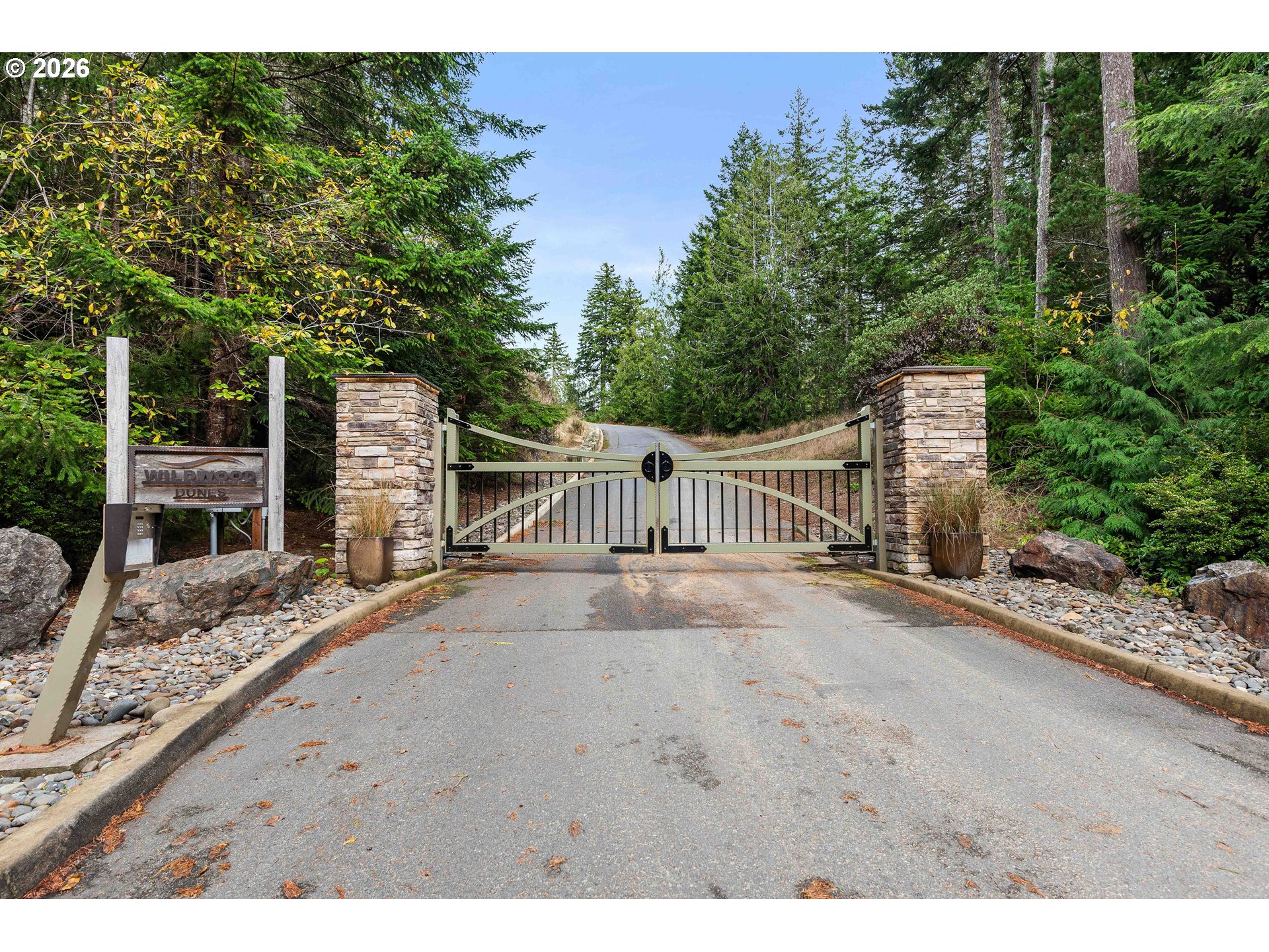 385 PACIFIC DUNES DR