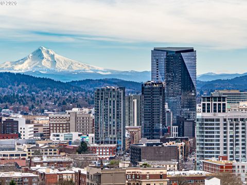 550 SW 10TH AVE 2408 Portland OR 97205