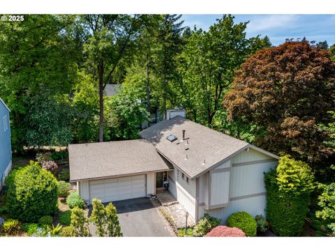 9825 SW QUAIL POST RD Portland OR 97219