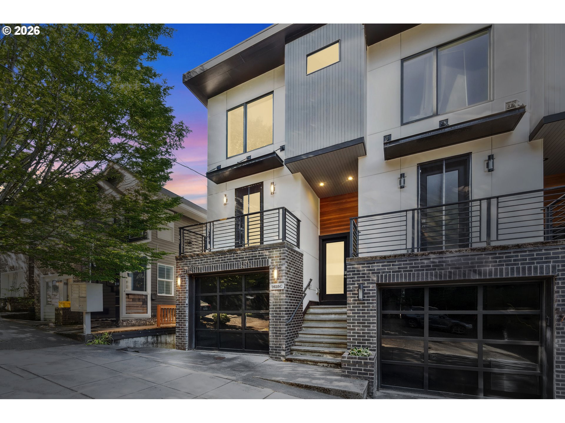 1625 SW MONTGOMERY ST C