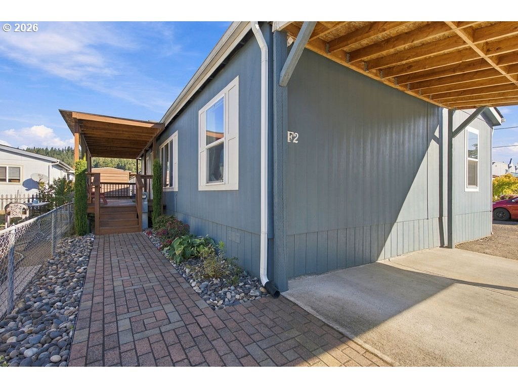10701 SE HIGHWAY 212 F2