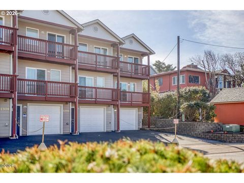 1284 NW 15TH ST Lincoln City OR 97367