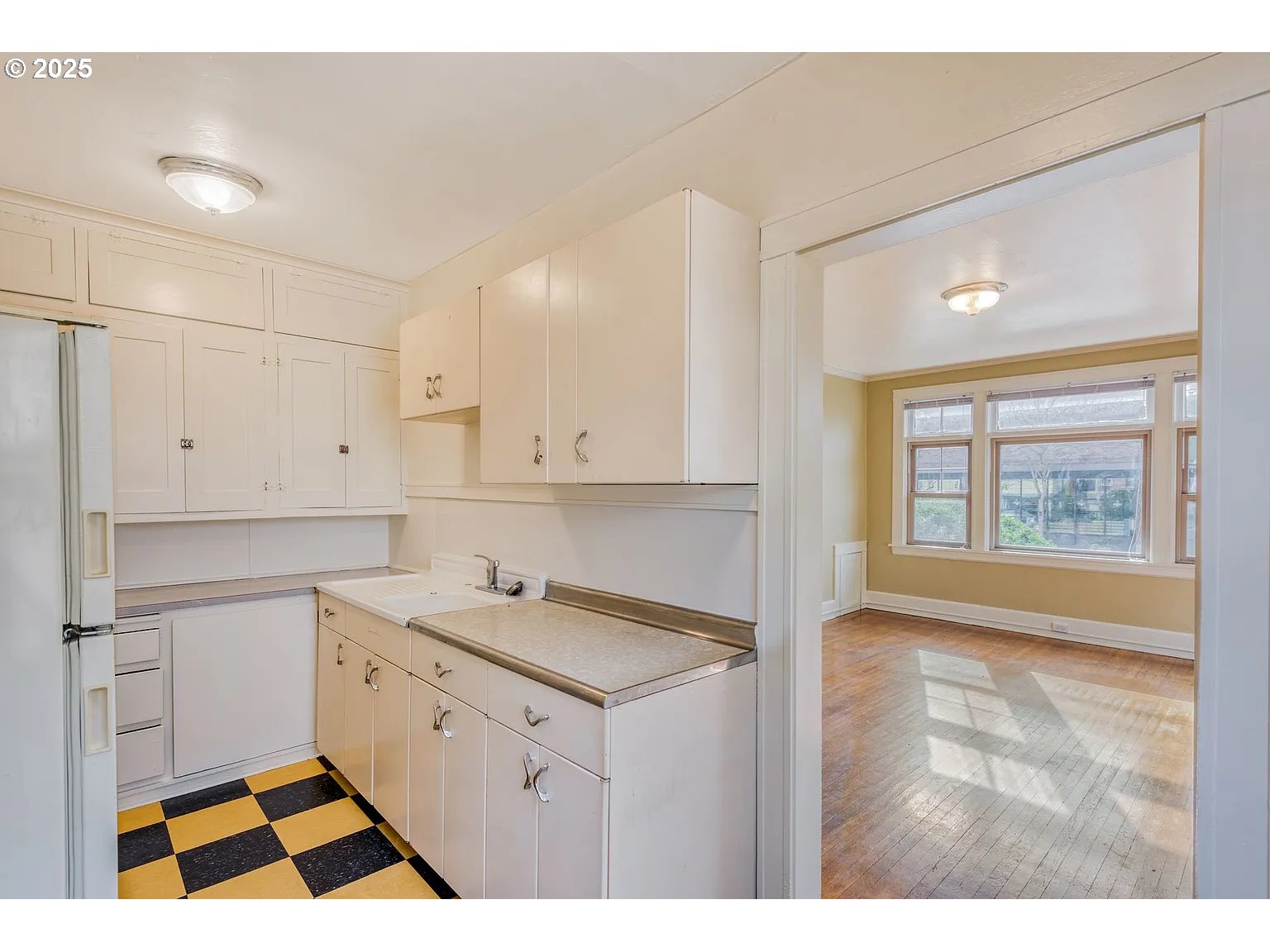 4025 SE HAWTHORNE BLVD