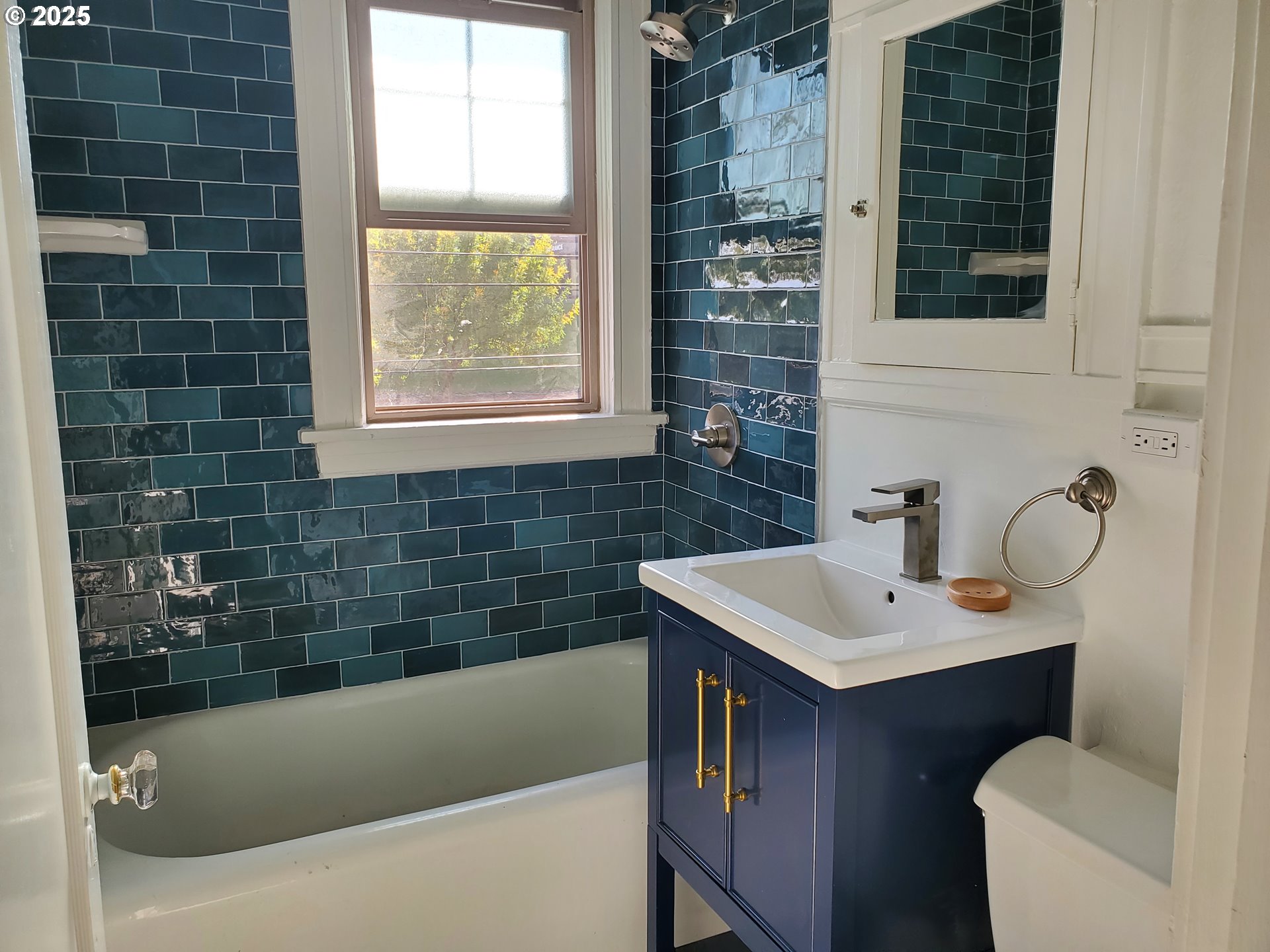 4025 SE HAWTHORNE BLVD