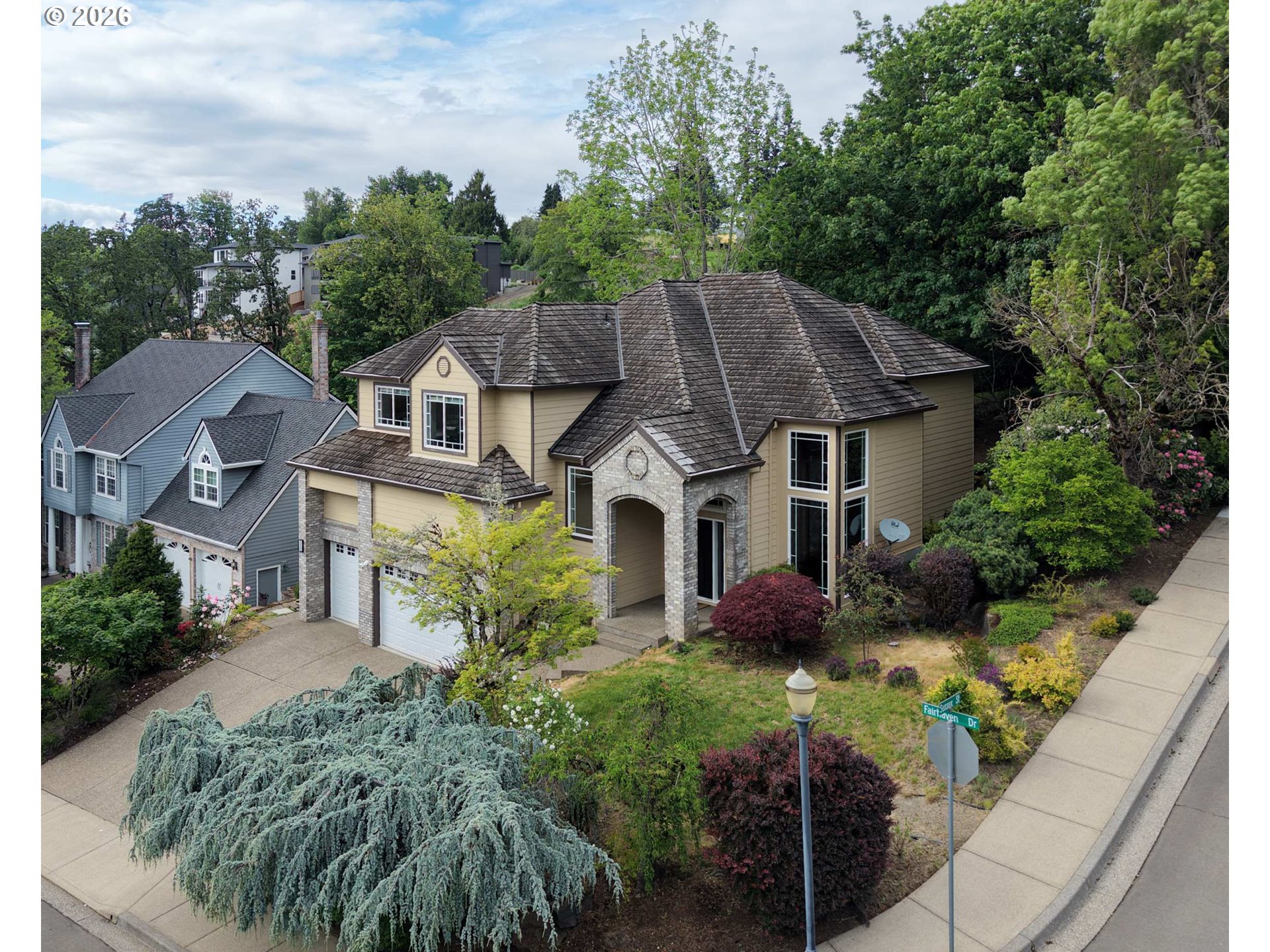 3821 FAIRHAVEN DR