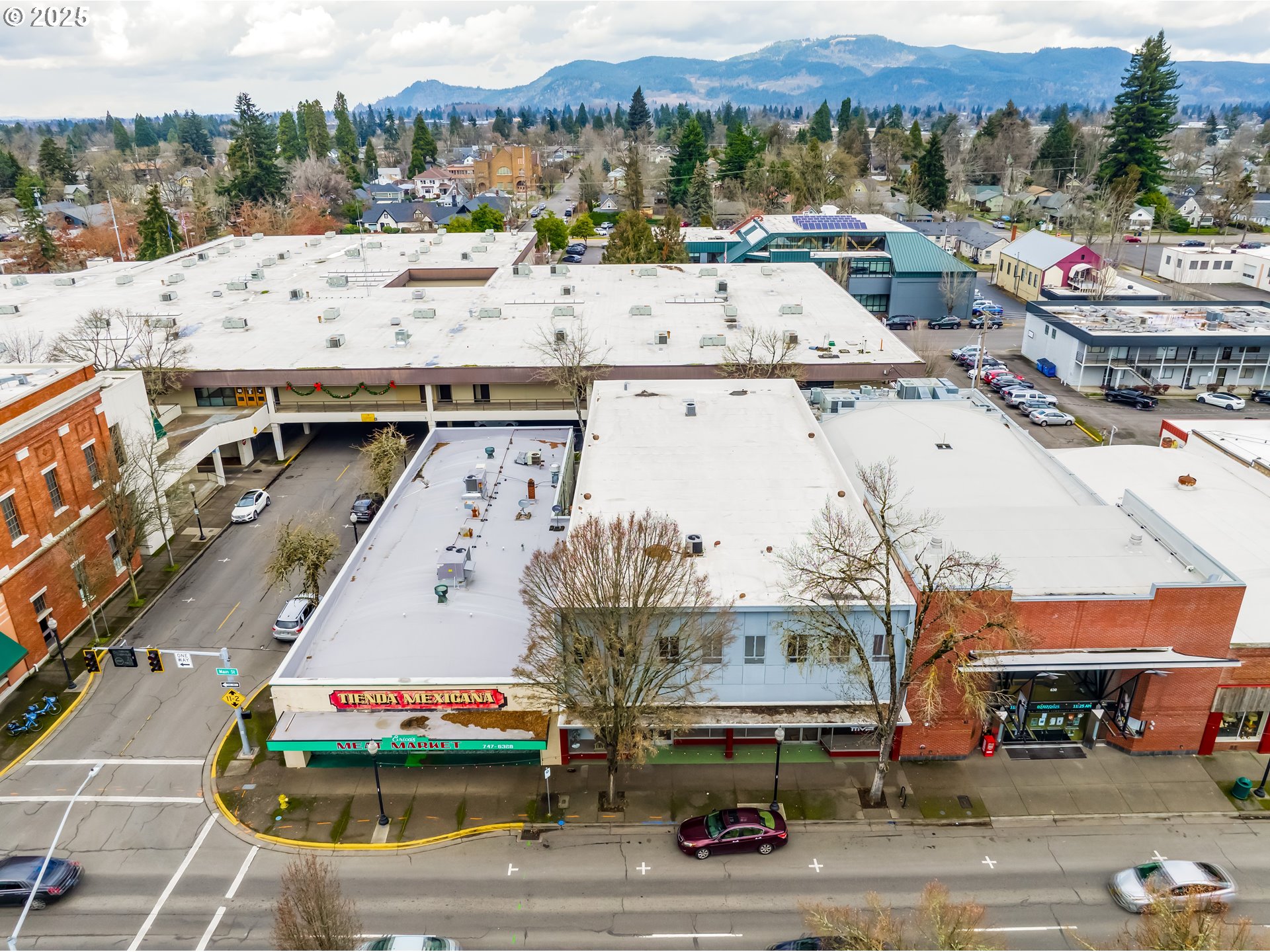612 MAIN ST