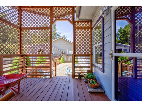 A home in Coos Bay