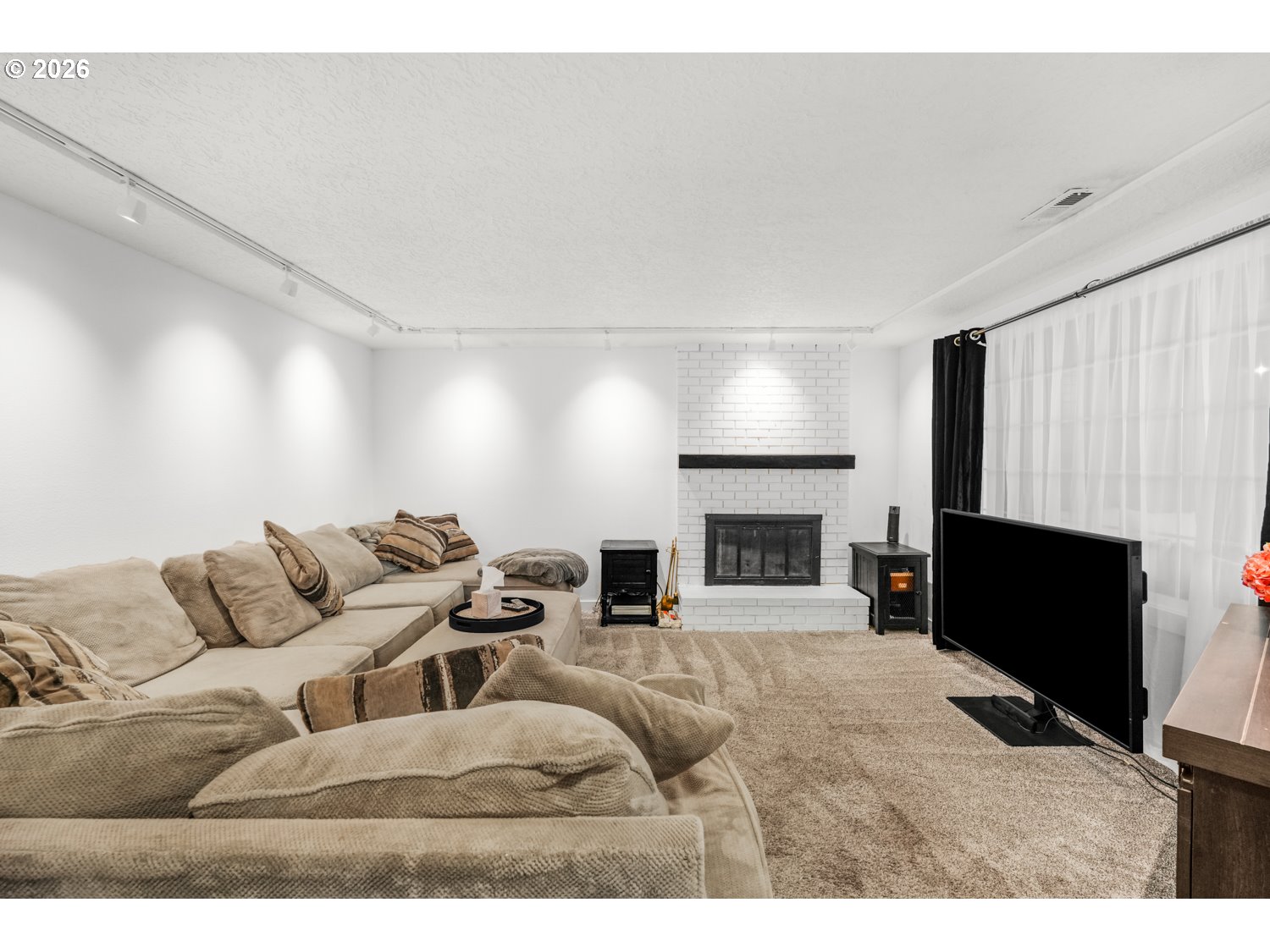 4500 NE 49TH ST
