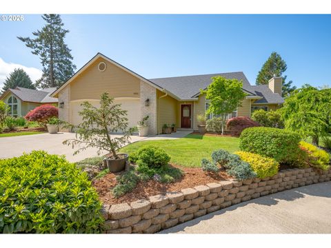 Photo of 1904 NE Gibbs Cir, McMinnville, OR 97128 (MLS # 369785105)
