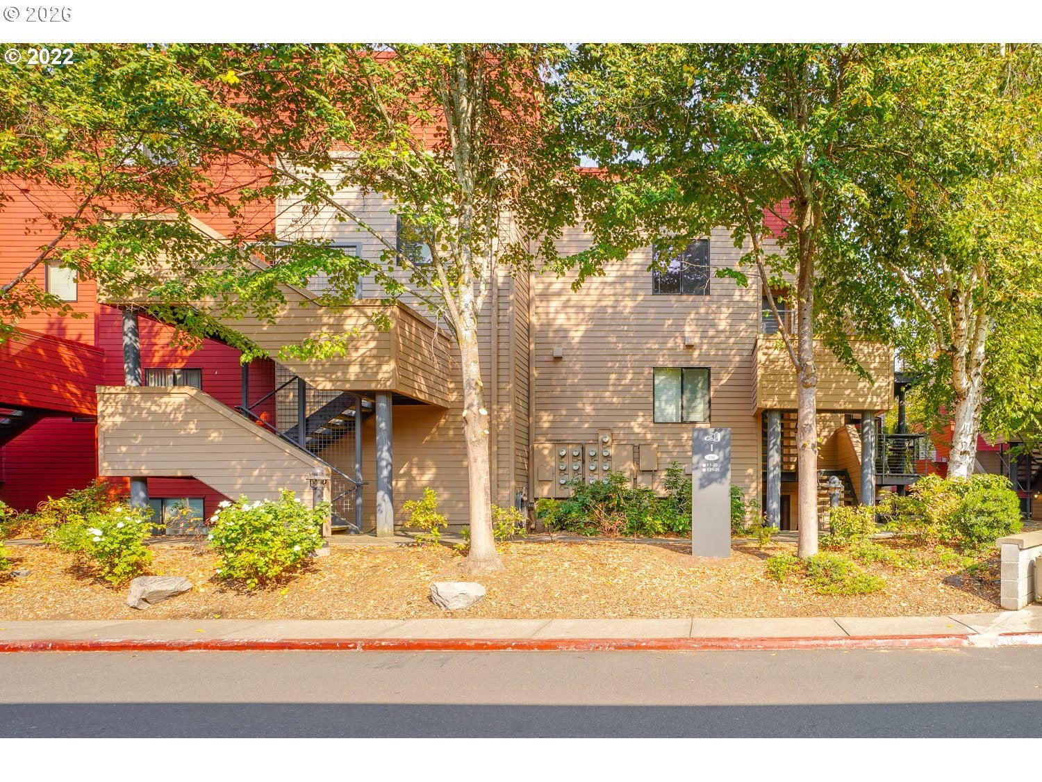 910 NW NAITO PKWY I23 — 2 bed 2 bath Condominium