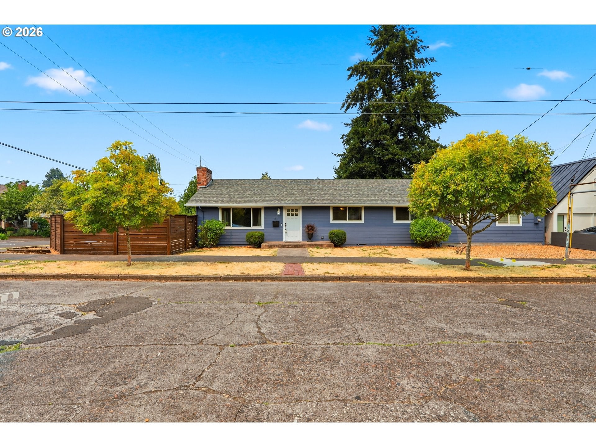 21 NE BRYANT ST