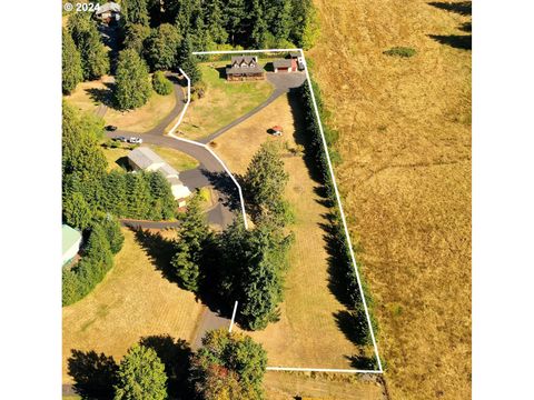 A home in Clatskanie