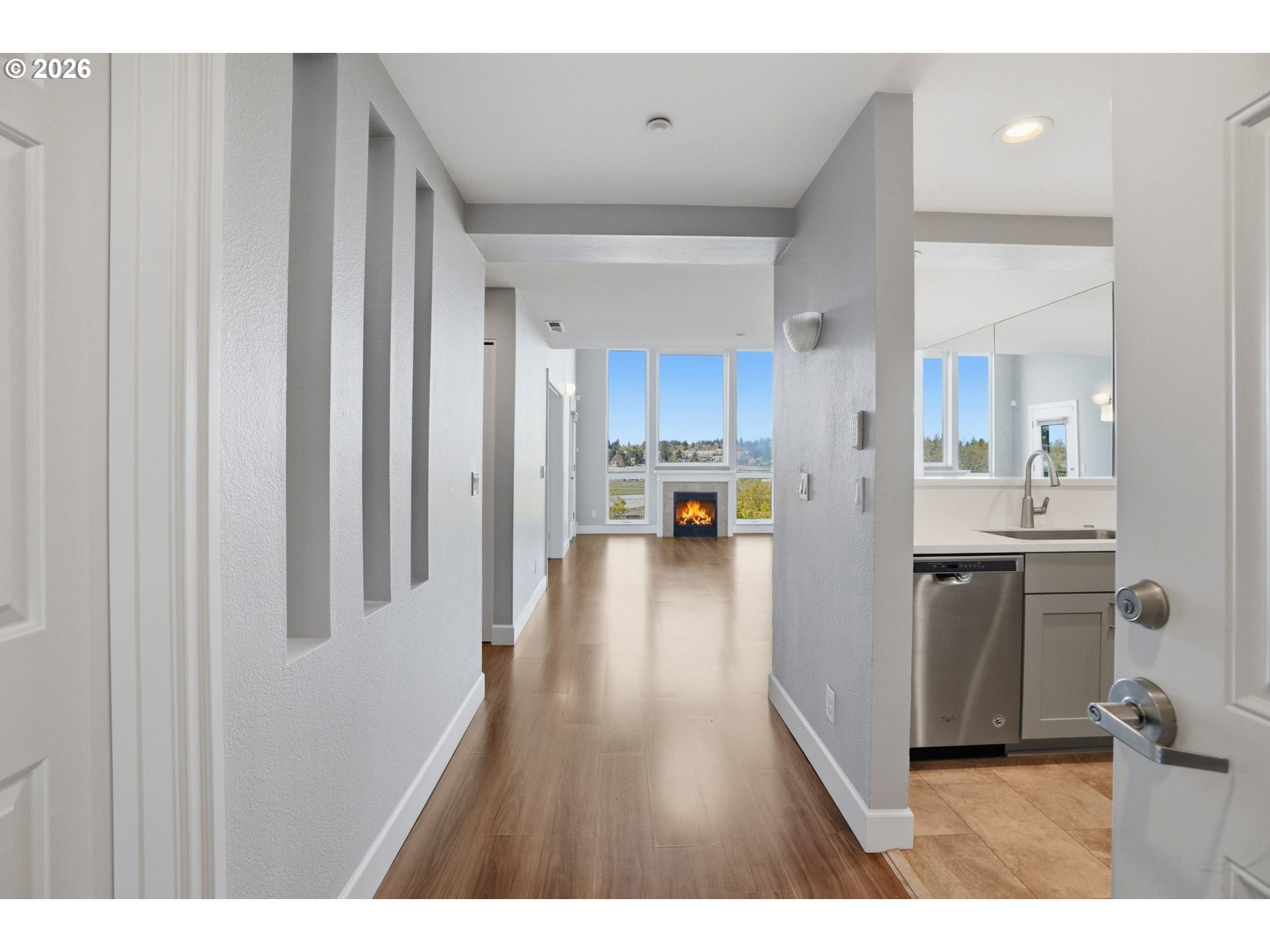 520 SE COLUMBIA RIVER DR 422