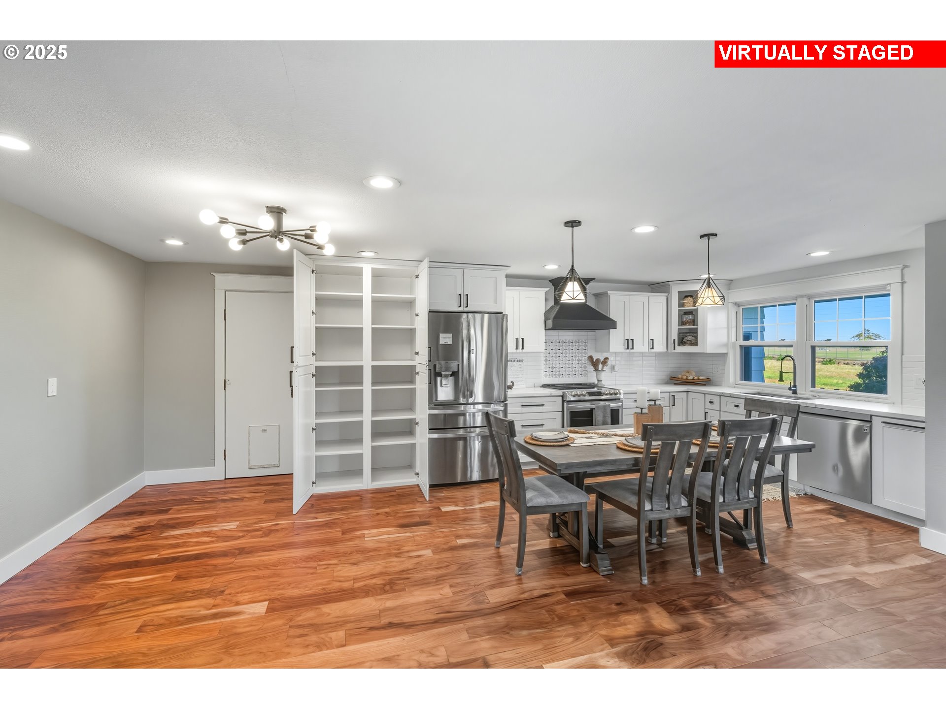2601 WALKER RD NE