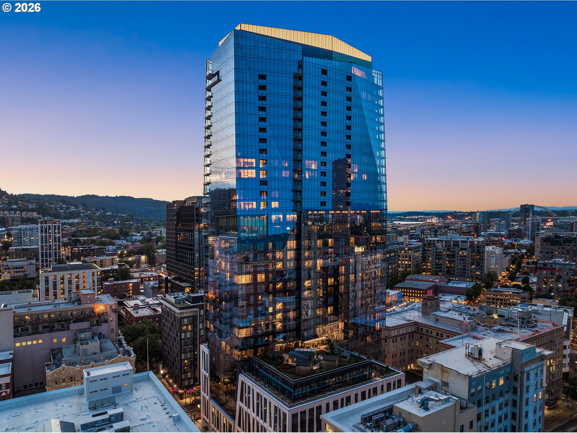 550 SW 10TH AVE 2803