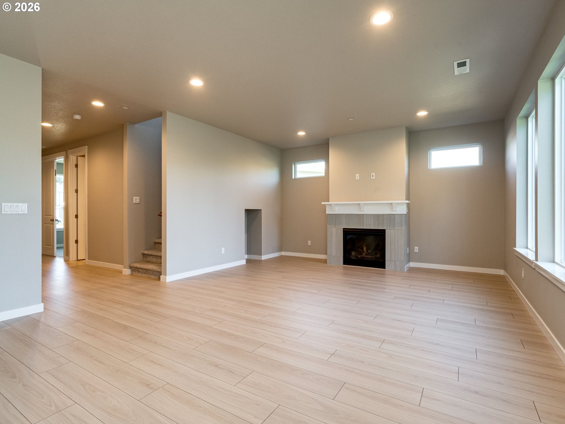 1332 N KALANI LOOP