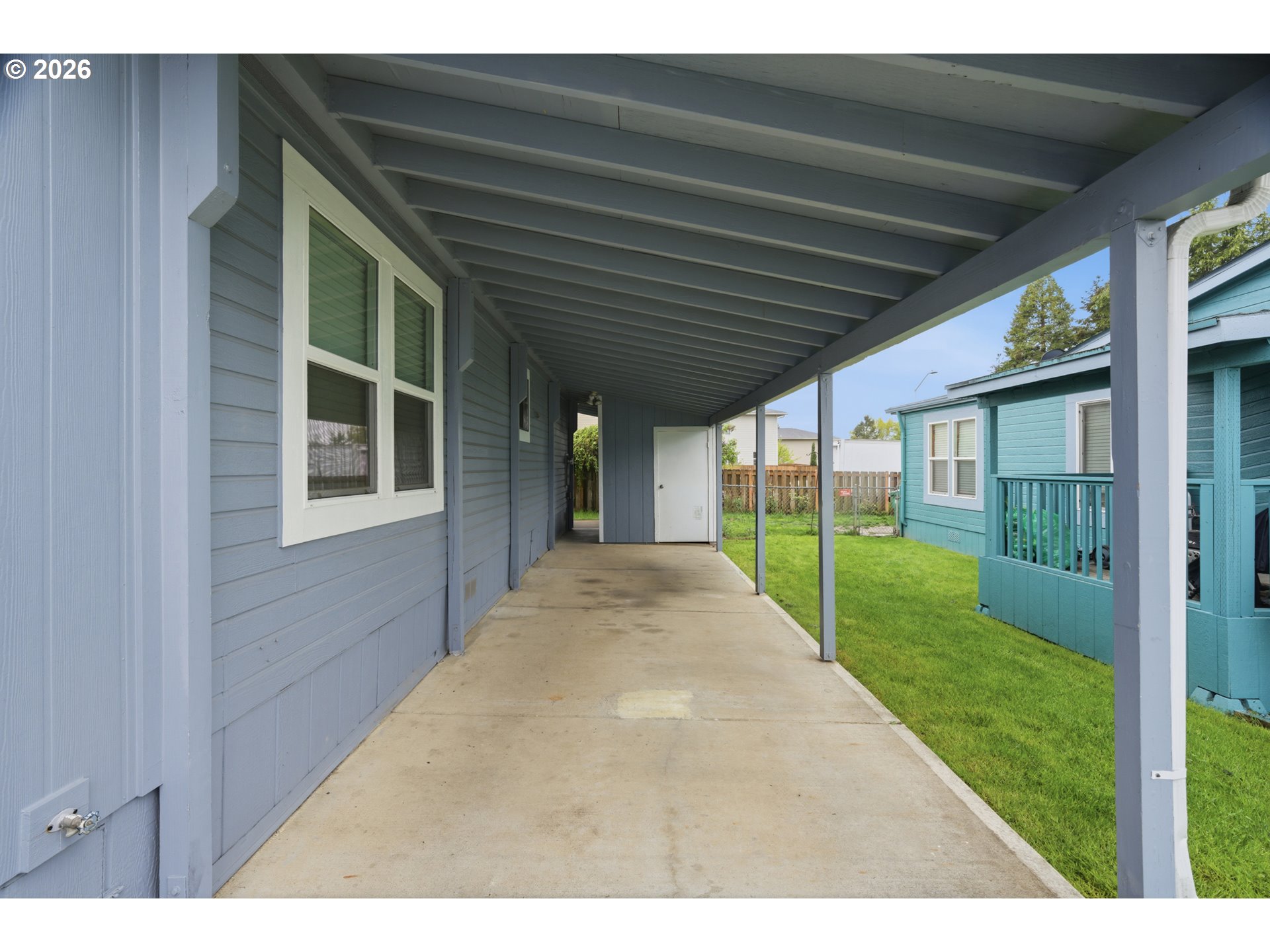 301 E COLUMBIA DR 7