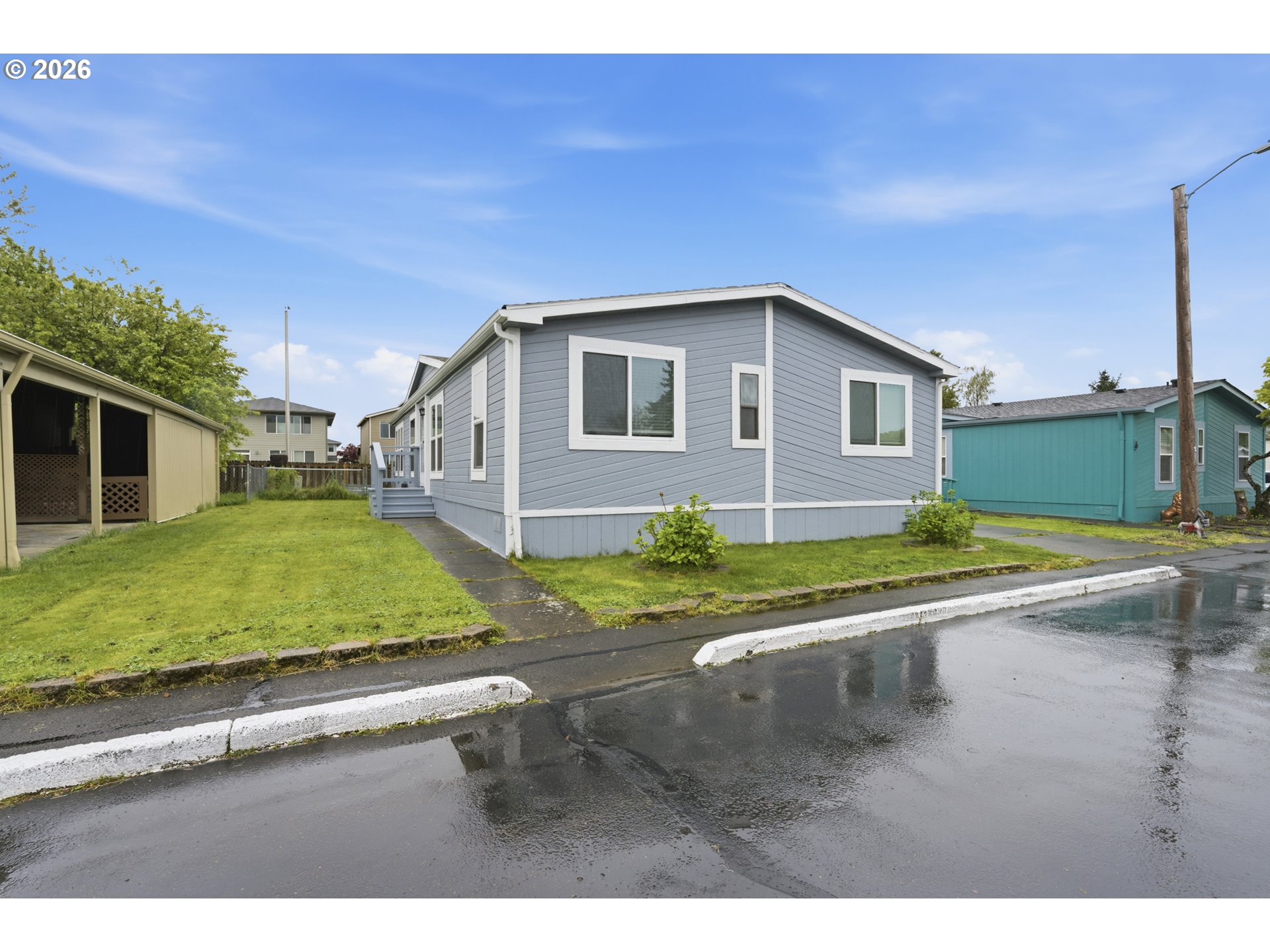 301 E COLUMBIA DR 7