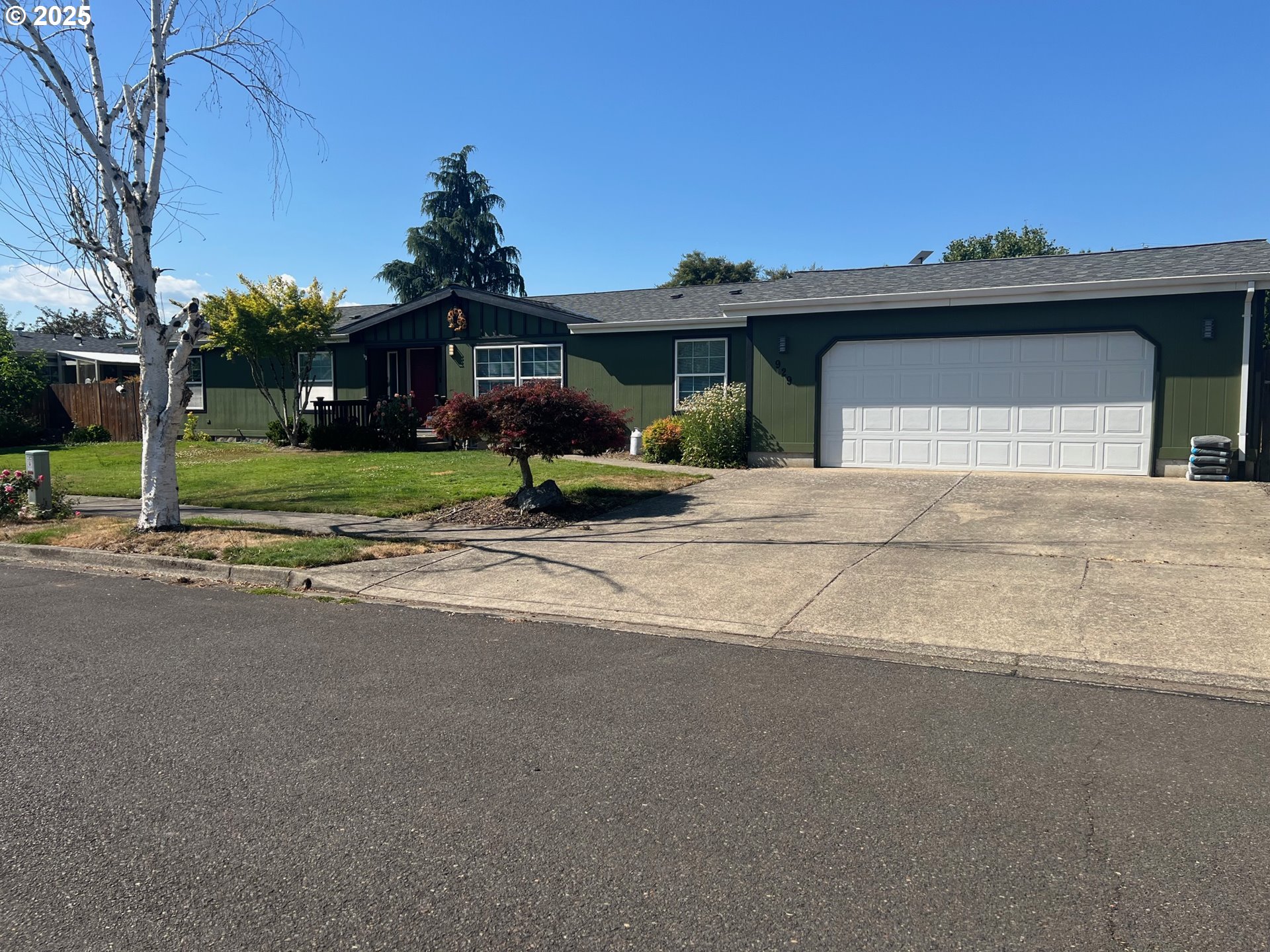 McMinnville, Oregon 97128, United States, 4 Bedrooms Bedrooms, ,3 BathroomsBathrooms,Residential,Active,182791