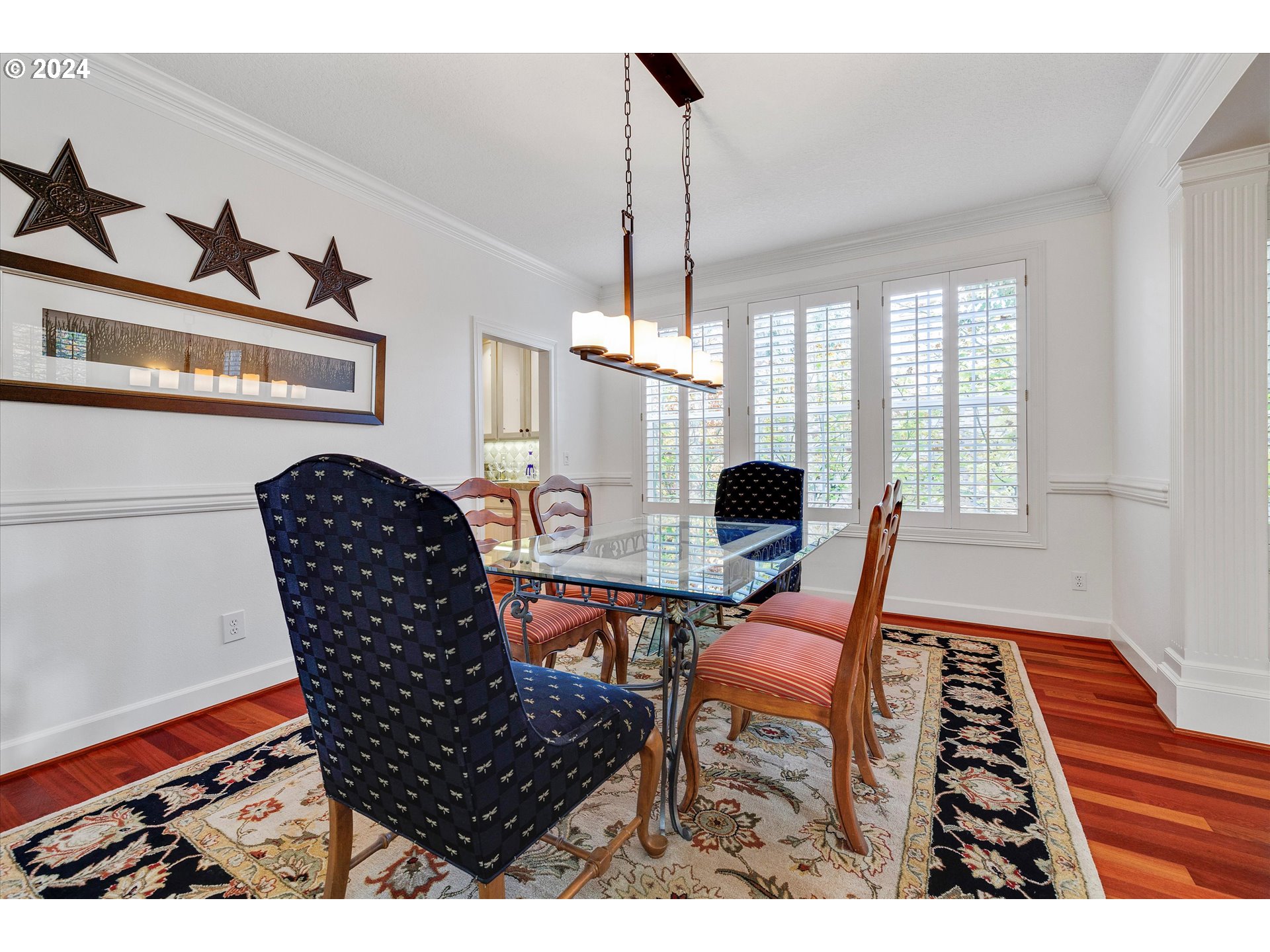 Lake Oswego, Oregon 97034, United States, 4 Bedrooms Bedrooms, ,4 BathroomsBathrooms,Residential,Pending,43702