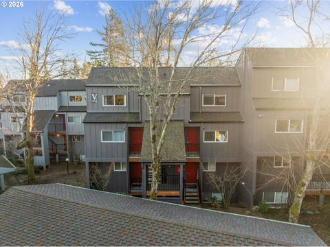 4 TOUCHSTONE #140 Lake Oswego OR 97035