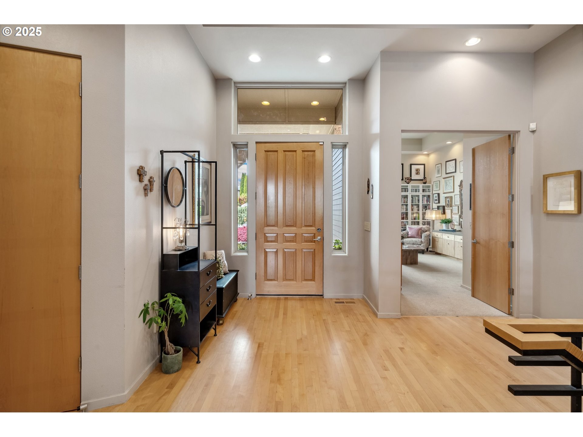 840 NW DEERFERN LOOP