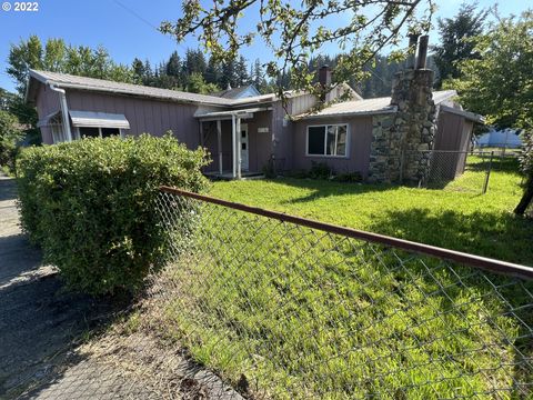 524 2ND AVE Powers OR 97466