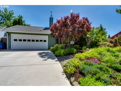 Photo of 393 Sunshine Acres Dr, Eugene, OR 97401 (MLS # 107257361)