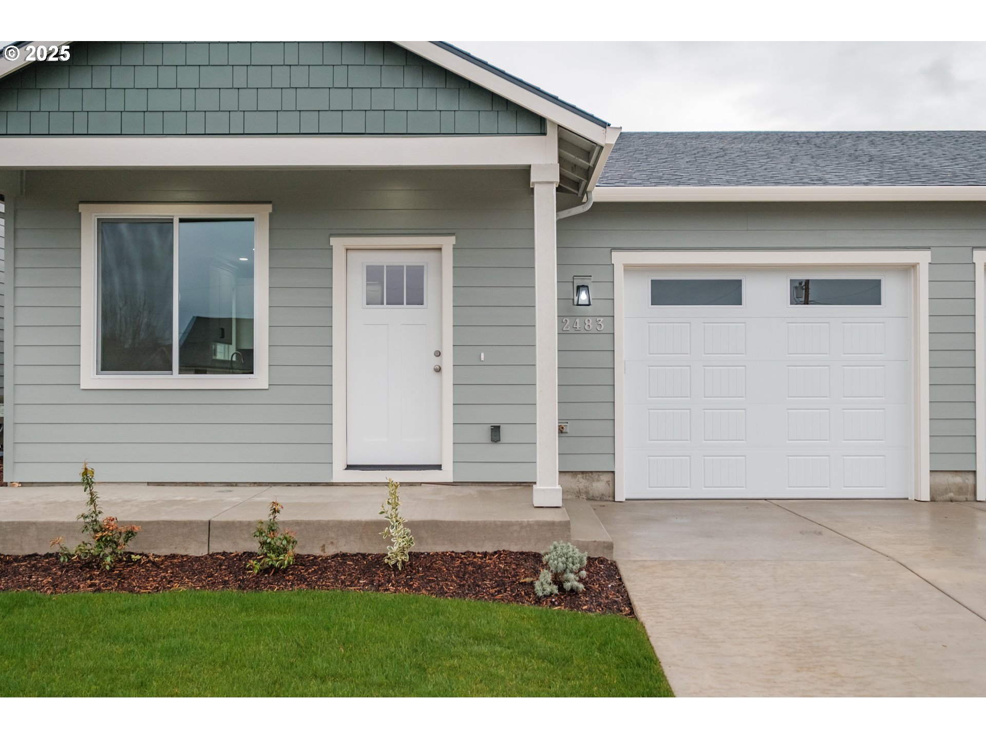 Lebanon, Oregon 97355, United States, 6 Bedrooms Bedrooms, ,4 BathroomsBathrooms,Residential,Active,77629