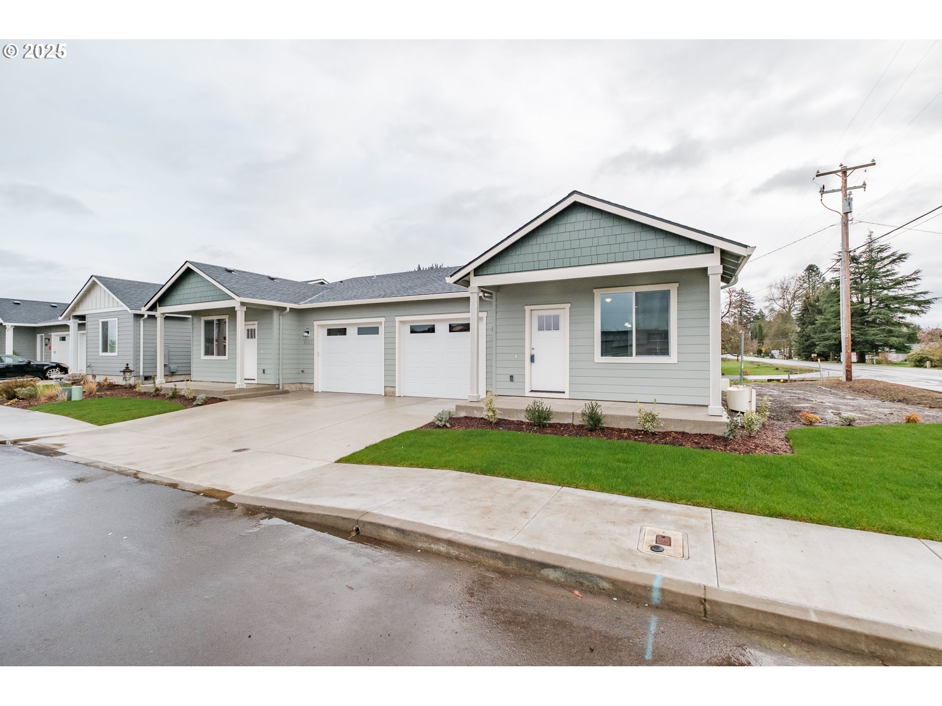 Lebanon, Oregon 97355, United States, 6 Bedrooms Bedrooms, ,4 BathroomsBathrooms,Residential,Active,77629