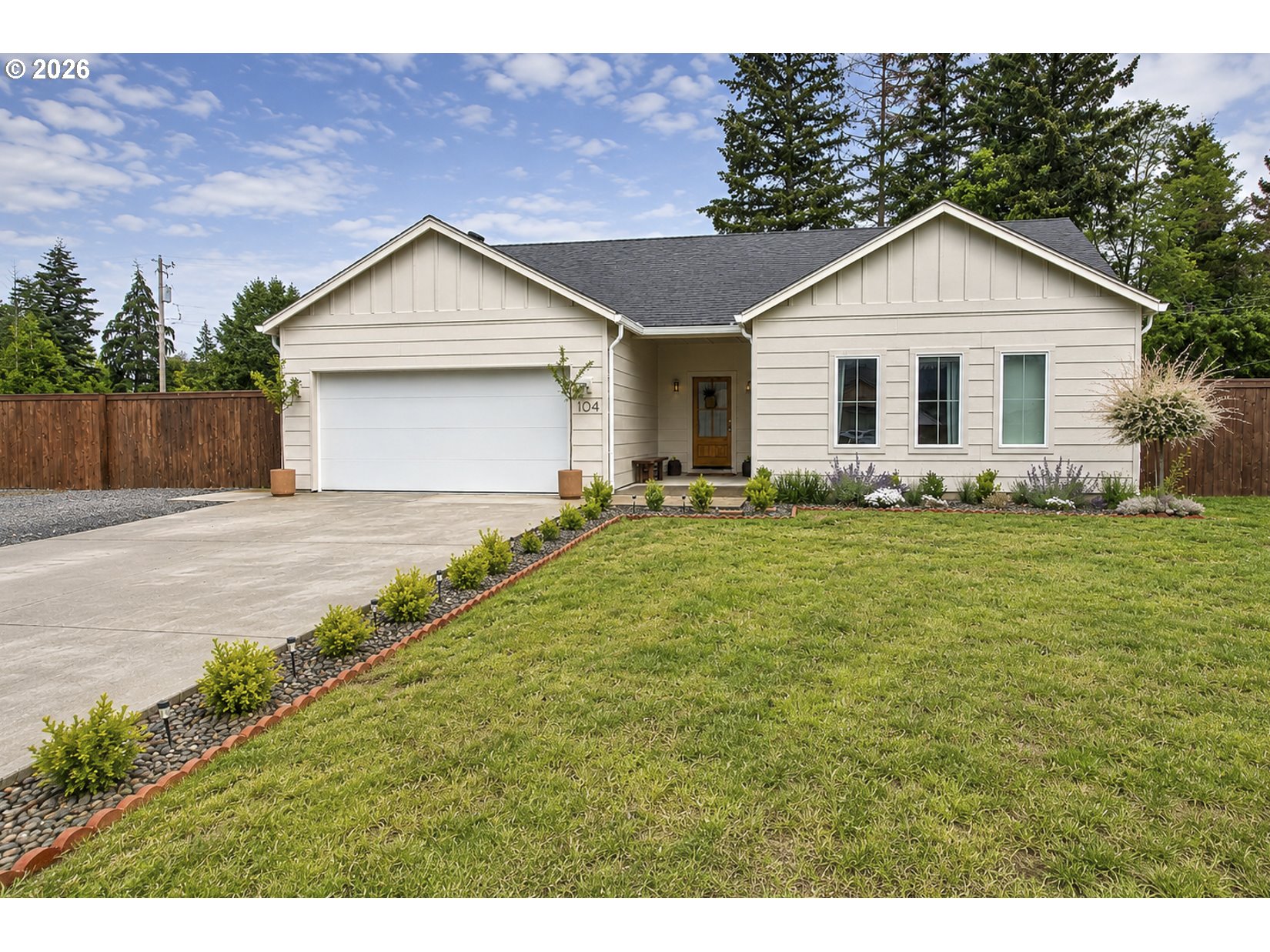 104 W McDowell CT