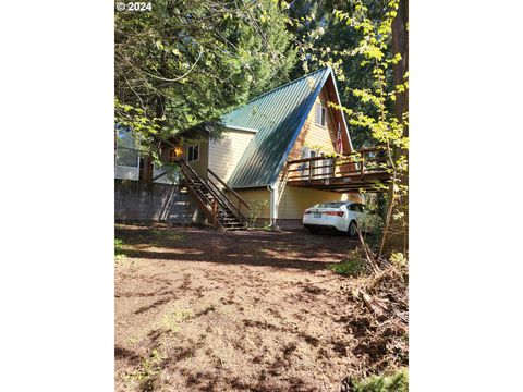 A home in Oakridge