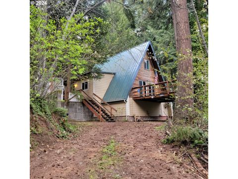 A home in Oakridge