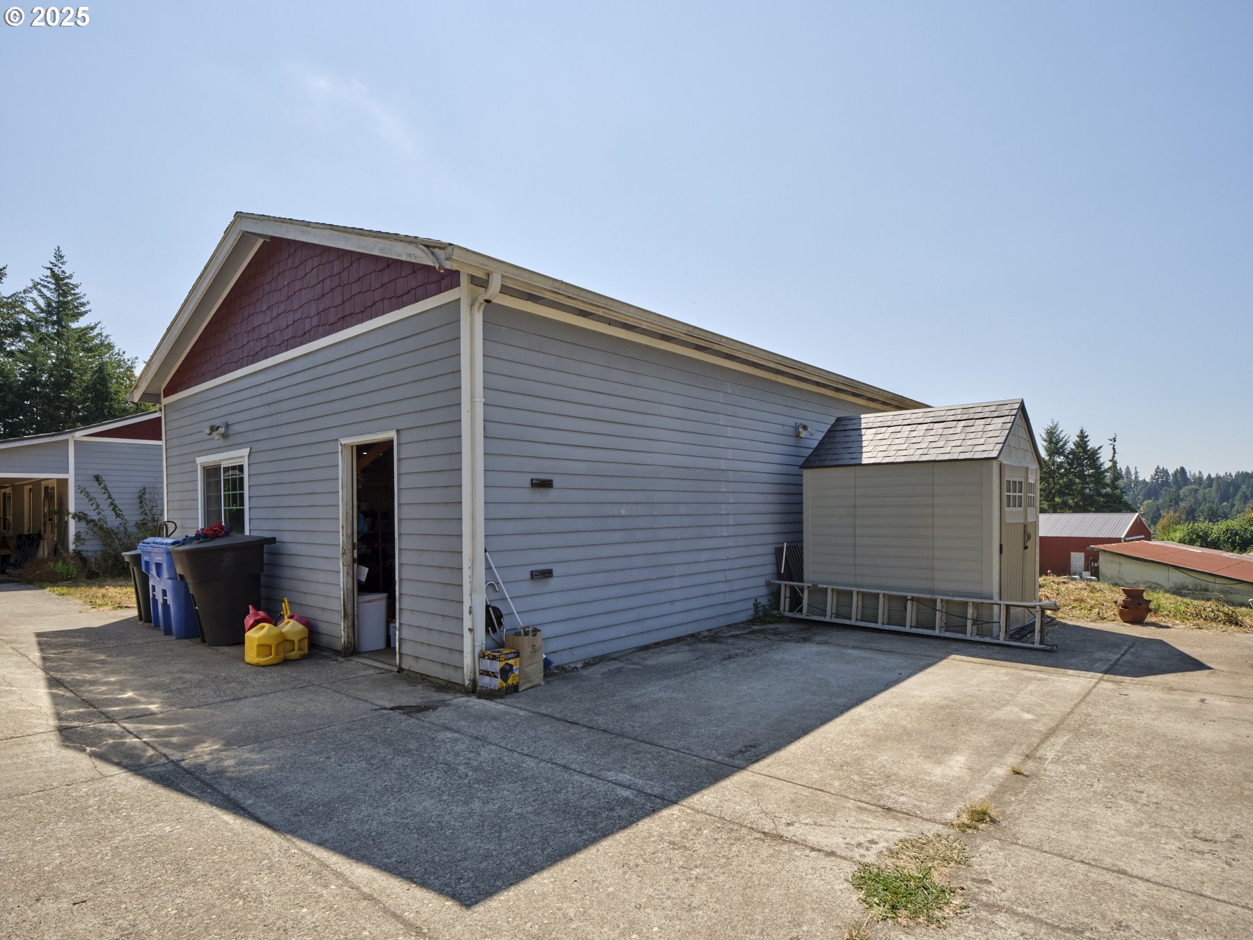 1109 NE 389TH ST
